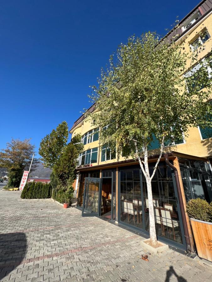 Hotel Yal Restaurant Tetovo Exterior photo